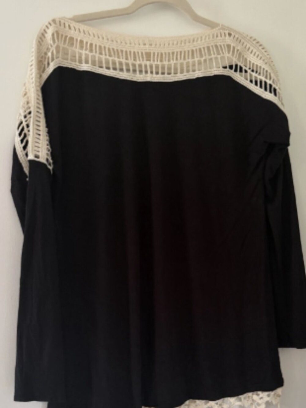 Mon Ami Women's Black Boat Neck Long Sleeve Crochet Fringe Hem Blouse S/M